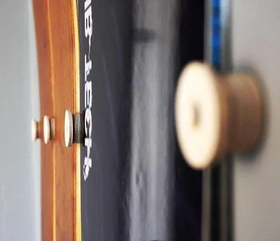 Produktbild von Ski-Wandrek für Snowboard - Räumung von Wintersport - Raumsparendes Design - 2 Haken - Naturberk Holz