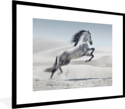 Produktbild von MuchoWow® Gerahmtes Poster Pferd - Tiere - Sand - Natur 80x60 cm - Poster mit Schwarzem Bilderrahmen Wandposter Rahmen Foto Bilder - Schlafzimmer-Dekorationen - Fotoposter