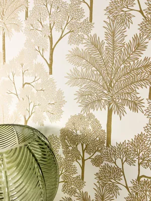 Produktbild von NEWROOM Tapete Weiß Vliestapete Dschungel - Mustertapete Modern Gold  Palmen Blätter Blumentapete Tropisch Dschungeltapete