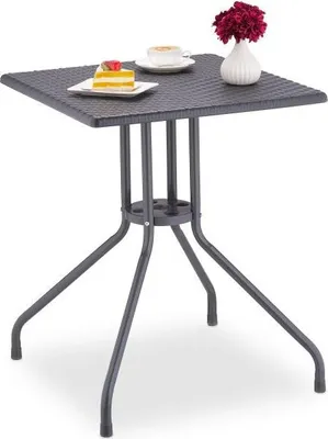 Image de Table de jardin aspect rotin gris