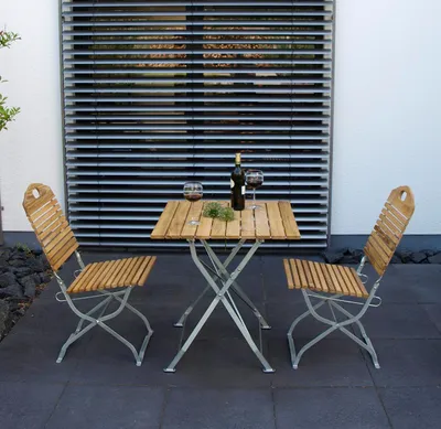 Produktbild von DEGAMO Bistroset Gartenset Sitzgruppe im Kurgartendesign BAD TÖLZ 3-teilig, Flachstahl verzinkt + Holz Robinie, klappbar