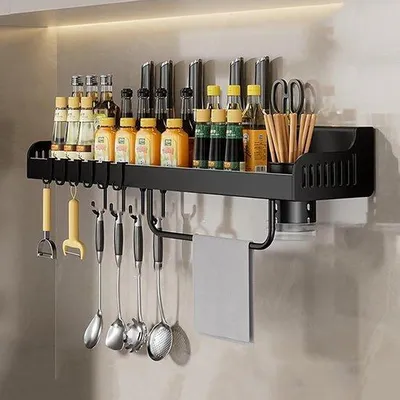 Produktbild von Hängender Kräuterkorb ohne Bohren - Küchenrek Organisator für Gewürze mit Messerschublade, Haken und Bechern - Schwarz, 40 cm