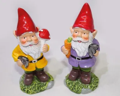 Produktbild von Gartenzwerg 7,7x3,5x2,8cm, aus Polyresin liebevoll