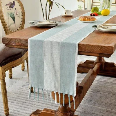 Produktbild von Aquablauer Macramé Tischläufer 230 cm lang mit Fransen