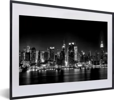 Produktbild von MuchoWow® Gerahmtes Poster New Yorker Skyline - schwarz und weiß 40x30 cm - Poster mit Schwarzem Bilderrahmen Wandposter Rahmen Foto Bilder - Bilderrahmen - Poster im Rahmen