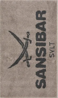 Produktbild von Sansibar Badematte mit Sansibar Logo Schriftzug, rutschhemmend beschichtet, Höhe 20 mm, fußbodenheizungsgeeignet, strapazierfähig, schnell trocknend, Polyacryl, 70x120 cm, taupe/anthrazit