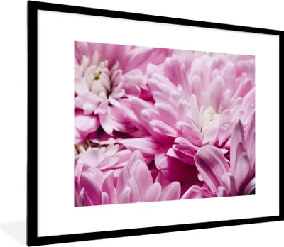 Produktbild von MuchoWow® Gerahmtes Poster Blumen - Rosa - Natur 80x60 cm - Poster mit Schwarzem Bilderrahmen Wandposter Rahmen Foto Bilder - Schlafzimmer-Dekorationen - Fotoposter