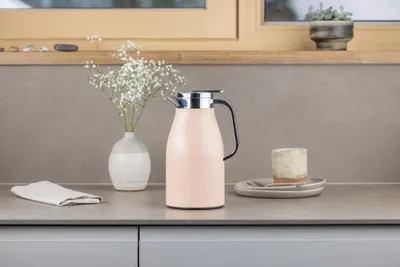 Produktbild von Alfi Skyline, Karaffe, 1 l, Aprikose, Silikon, Polypropylen (PP), Thermoplastisches Elastomer (TPE), Edelstahl, Glas, Rund, Kunststoff