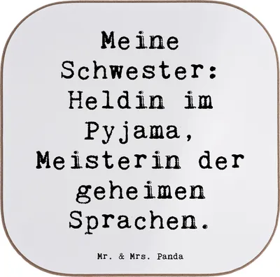 Produktbild von Mr. & Mrs. Panda PErsonalisierte Bierdeckel Schwester Heldin - Weiß - Geschenk, Familiengeschenk, Geschwisterliebe, Weihnachten, Glasuntersetzer mit Namen, Personalisiert