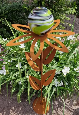 Produktbild von Glaszauber Blume Paris Cortenstahl 77 cm Kugel aus Glas in Verde Dekoration Garten