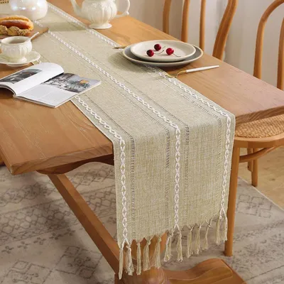 Produktbild von Beige Boho Tischläufer aus Leinen mit Quasten 220x33cm