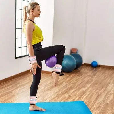 Zdjęcie produktu dla Obciążniki na kostki, 1 kg, zestaw 2 sztuki - Regulowane obciążniki do fitnessu, pilatesu i sportu - Idealne dla kobiet i mężczyzn