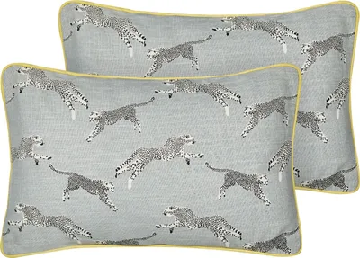 Produktbild von BELIANI Dekokissen 2er Set Grau aus Baumwolle 30 x 50 cm Rechteckig Gerpardenmuster Tiermotiv für Bett Sofa Couch Kinderzimmer Schlafzimmer Wohnzimmer