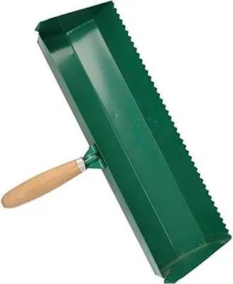 Produktbild von KOTARBAU® Klebekelle 420 mm Holzgriff Plankelle Porenbetonkelle Gasbetonkelle Mörtelbettkelle Plansteinkelle Betonschaufel Rechteckzahnung