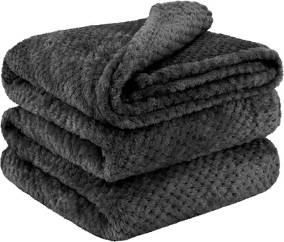 Produktbild von Domarex Warme Decke, Überwurf für Sofa/Bett, Weiche und Dicke Plaid, 150x200 cm - Mikroflanell, Atmungsaktiv, Allergikerfreundlich, Graphite