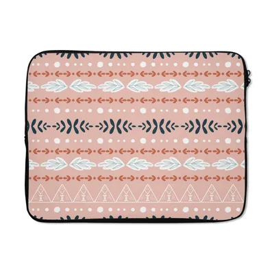 Produktbild von MuchoWow® Laptop Hülle 17 Zoll Laptoptasche Design - Mädchen - Boho - Zipper - Schutzabdeckung