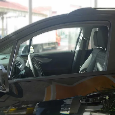 Immagine prodotto di Paravento parapioggia per Opel Mokka 2012-2022 dark 2x