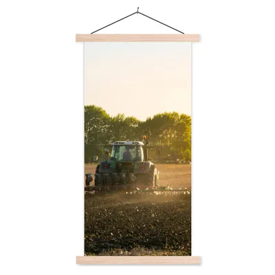 Produktbild von MuchoWow® Textilposter Traktor - Vogel - Land 60x120 cm mit holzfarbenen Rahmen - Holz