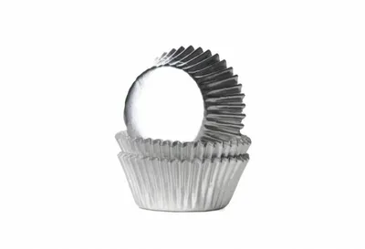 Produktbild von 36 Mini Muffin Förmchen in Silber Metallic