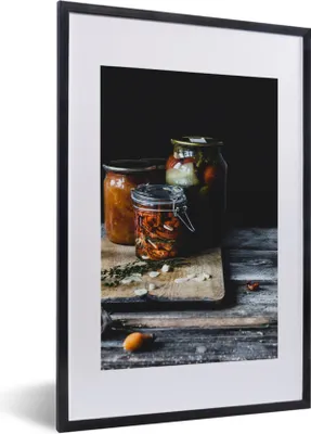 Produktbild von MuchoWow® MuchoWow® Gerahmtes Poster Gemüse in einem Weckglas auf einem Holztisch 40x60 cm - Poster mit zchwarzem Bilderrahmen - Poster in Rahmen