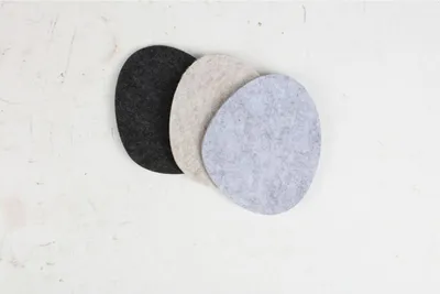 Produktbild von Deko Filz-Untersetzer 4er Set oval 11x13x0,5 cm | 24 Sets | Tischdeko und Schutz für Gläser Tassen Becher | Filzuntersetzer modern und praktisch