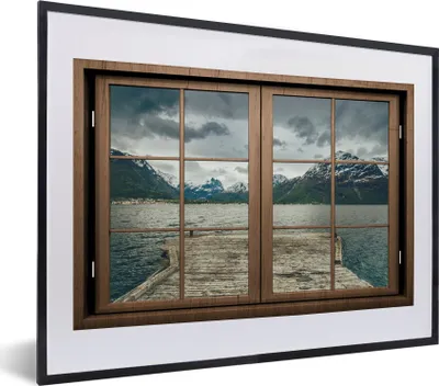 Produktbild von MuchoWow® MuchoWow® Gerahmtes Poster Aussicht - Wasser - Berge 40x30 cm - Poster mit zchwarzem Bilderrahmen - Bilderrahmen - Poster im Rahmen