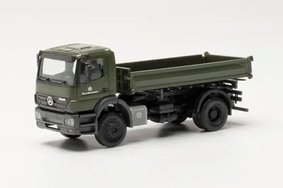 Produktbild von Herpa LKW MB Axor Dreiseitenkipper Bundeswehr 746946