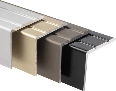 Produktbild von Winkelprofil Für Treppenstufen & Absätze Aluminium Selbstklebend Silber 24,5 x 20 mm