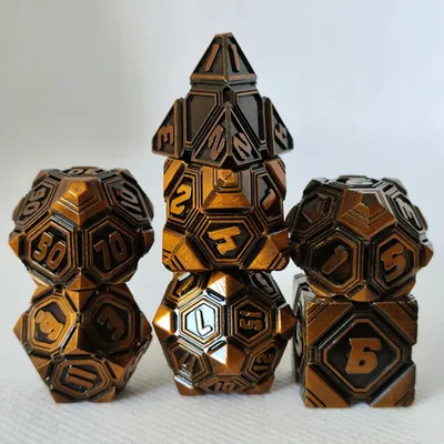 Imagen del producto de Conjunto de 7 dados metálicos, diseño futurista, estilo ciencia ficción, alta calidad