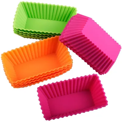 Productafbeelding van Siliconen muffinvormen, rechthoekig, 12 stuks, 11 cm. Bruine cakevorm, herbruikbaar. Cupcakevormen