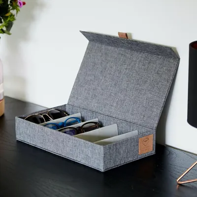 Produktbild von Premium Brillenbox aus hochwertigem Stoff - 5 Fächer - Grau - 30x17x6 cm