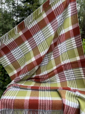 Imagen del producto de Unyqoos® Wollplaid 'Lee' – Manta de lana a cuadros en estampado de tartán, 100% lana nueva, extra suave, gruesa y cálida, 130 x 210 cm, ideal para regalo