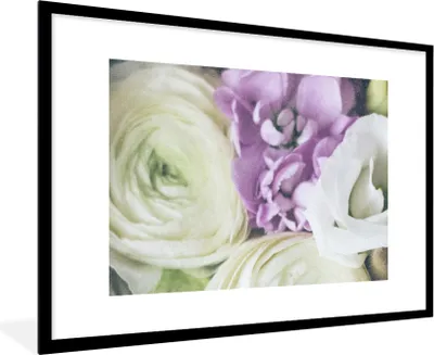 Produktbild von MuchoWow® Gerahmtes Poster Blumen - Rosen - Natur 90x60 cm - Poster mit Schwarzem Bilderrahmen Wandposter Rahmen Foto Bilder - Wanddekoration - Fotos