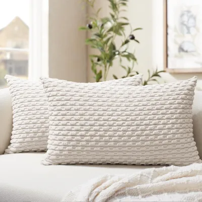 Produktbild von Set mit 2 Kissenbezügen 30x50 cm beige-weiß Cord flauschige Sofakissen Dekokissen