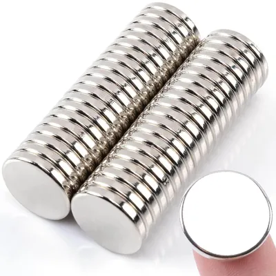 Image de 40 aimants puissants, aimants en néodyme de 18 x 3 mm, aimants ronds extra-puissants, petits aimants puissants pour tableaux magnétiques, lot d'aimants argentés pour tableaux blancs, projets de bricolage, aimants pour réfrigérateur, forte adhérence