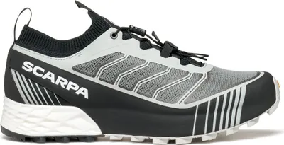 Trailrunning-Schuh "Ribelle Run 2" von Scarpa in Schwarz und Grau mit rutschfester Sohle.