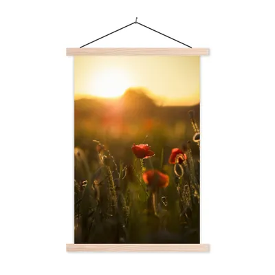 Produktbild von MuchoWow® Textilposter Mohn - Sonnenuntergang - Gold 120x180 cm mit holzfarbenen Rahmen - Textil-Plakat