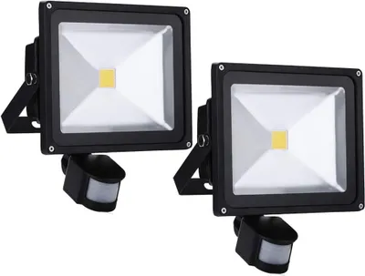 Produktbild von Greenmigo 2x 30W LED Fluter mit Bewegungsmelder Flutlicht Outdoor-Sicherheitsleuchte LED Strahler 3000K Warmweiß/Warmweiss Außenstrahler Wasserdicht IP65 für Garten Garage Sportplatz