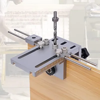 Produktbild von Bohrerführung für die Holzbearbeitung – 3-in-1 Dübellehre mit verstellbaren Bohrführungen 6/8/10mm