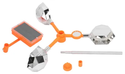 Obrázek produktu pro Bílý solární odpuzovač ptáků se zvukem a světlem, otočný o 360°, blikající odpuzovač pro farmu