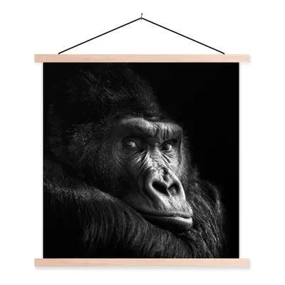 Produktbild von MuchoWow® Textilposter Gorilla - Affe - Schwarz - Weiß - Porträt 60x60 cm mit holzfarbenen Rahmen - Wanddekoration