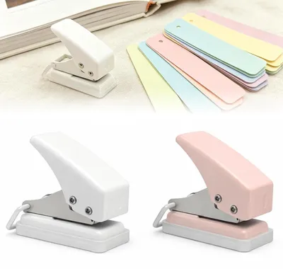 Productafbeelding van Mini Perforator - Papier Perforator - Documenten Organiseren - Geïntegreerde Opvangbak - 2 Stuks Set - Wit en Roze