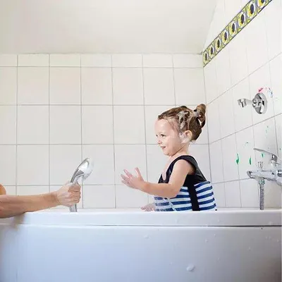Zdjęcie produktu dla Uchwyt prysznicowy z cynku wysokiej jakości, obracany o 360° do montażu na wszystkich rodzajach ścian