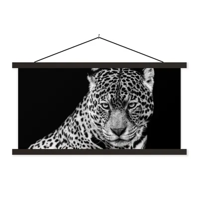 Produktbild von MuchoWow® Textilposter Leopard - Tiere - Schwarz - Weiß - Porträt 120x60 cm mit schwarzem Rahmen - Dekoration Schlafzimmer