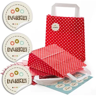 Produktbild von 24 kleine rote Papiertüten Geschenk-Tüte Geschenk-Säckchen 18 x 8 x 22 cm Papiertaschen + 24 Aufkleber SCHÖN DASS DU DA BIST grau HERZ Verpackung Gastgeschenk Mitgebsel Fest FeierDanke