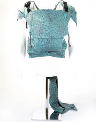 Produktbild von KAAMI | BuckleTai | komfortable Babytrage | Flora Celadon
