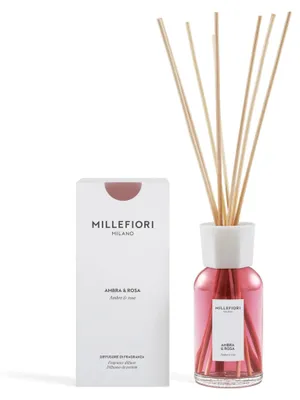 Imagen del producto de Difusor de ambiente Millefiori Milano Ambra & Rosa, con varillas (77DDAR)