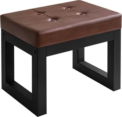 Immagine prodotto di Pouf rettangolare, rivestito in ecopelle, con seduta imbottita, gambe in metallo, color marrone scuro, ideale per il soggiorno