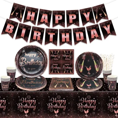 Imagen del producto de Kit de decoración para cumpleaños en color rosa dorado y , que incluye pancarta, mantel, platos de cartón y servilletas, ideal para niñas
