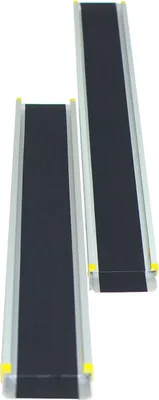Produktbild von Klappbare Alu-Auffahrrampe, tragbare Teleskoprampe mit Belastbarkeit bis 270 kg, Laderampe mit Schmirgel Antirutsch, 121,5/ 183 / 213,5 cm